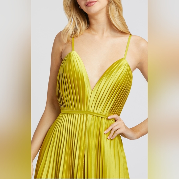 COPY - Brand new Macduggal jumpsuit - Picture 3 of 11